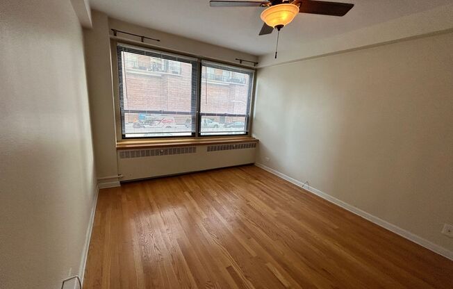 1 bed, 1 bath, 700 sqft, $1,775, Unit 418-0202