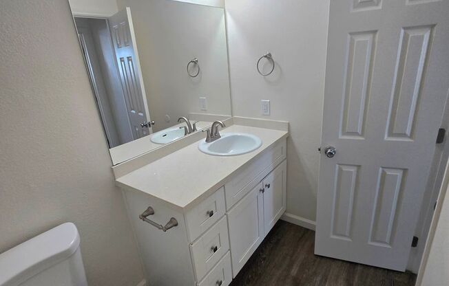 1 bed, 1 bath, 500 sqft, $1,825, Unit 55-42