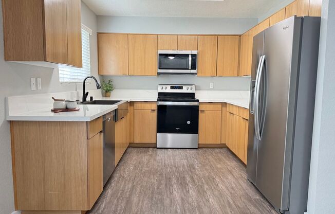 3 beds, 2 baths, 1,040 sqft, $3,080, Unit H14