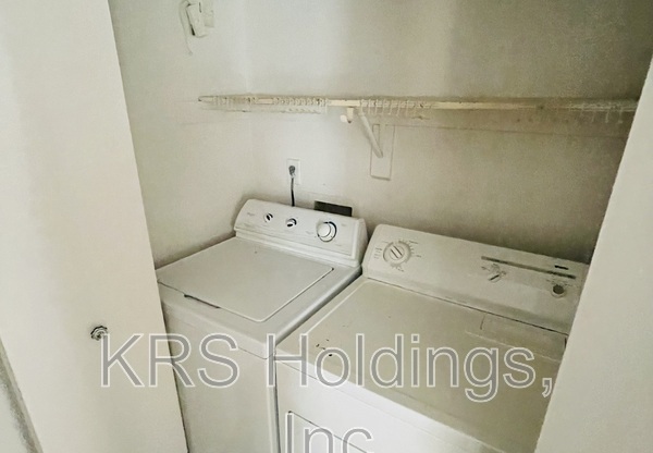 332 FERDINAND CIR