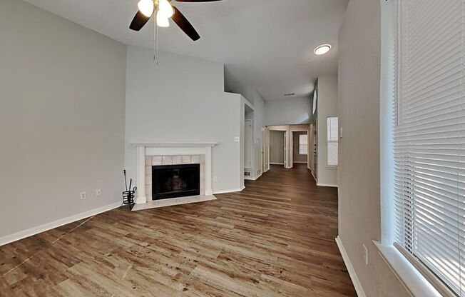 943 GAYNOR AVE