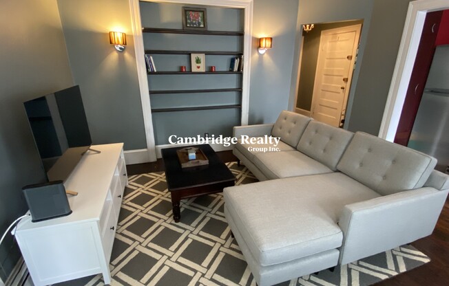 15 TROWBRIDGE ST