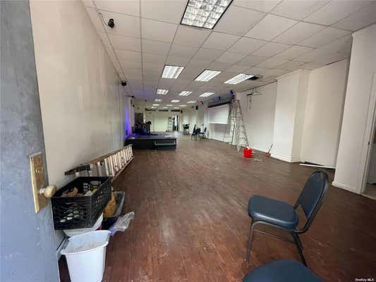 Studio, 1 bath, 2,100 sqft, $5,000