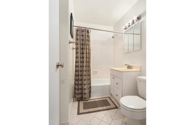 Studio, 1 bath, $3,395, Unit 16S