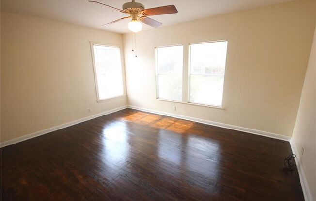 3 beds, 1 bath, $1,950