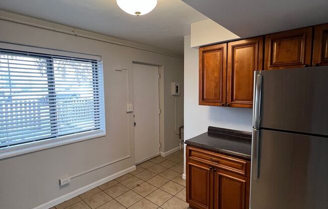 2 beds, 1 bath, 700 sqft, $1,750, Unit 3352 Lawrence