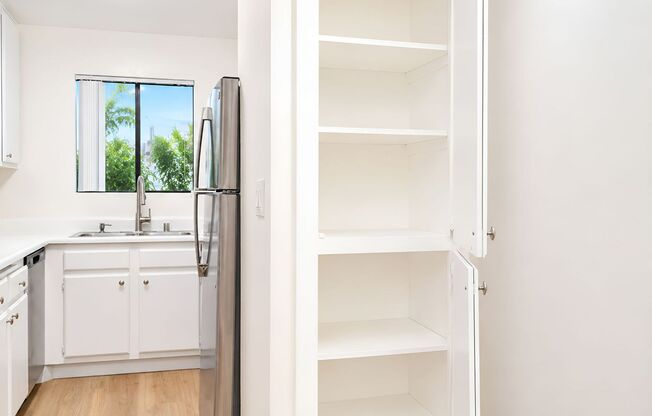 1 bed, 1 bath, 700 sqft, $2,150, Unit Unit 208
