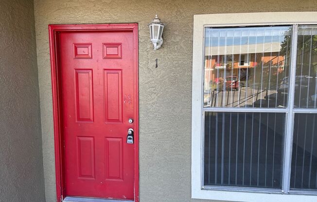 Spacious 2 Bedroom, 1 Bathroom Condo