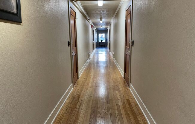 O511-- Beverly Court Studios