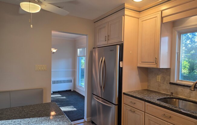 32 ELDERBERRY LN E