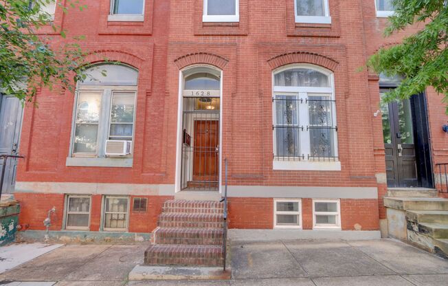 Bright 1BR 1BA Renovated Apartment