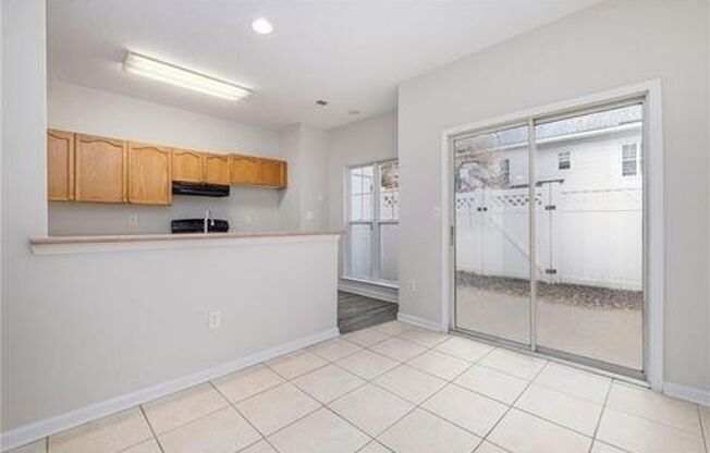 2 beds, 2.5 baths, $1,600