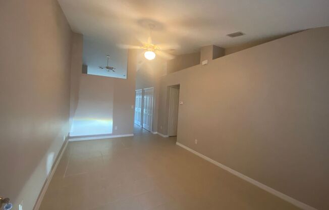 2 beds, 2 baths, $1,600