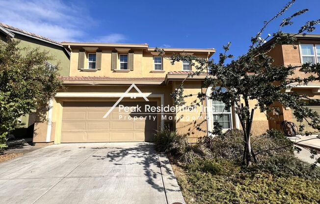 Beautiful 4bd/3.5ba Elk Grove Home