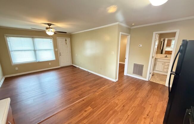 1bed/1ba duplex downtown Landis very Nice condition