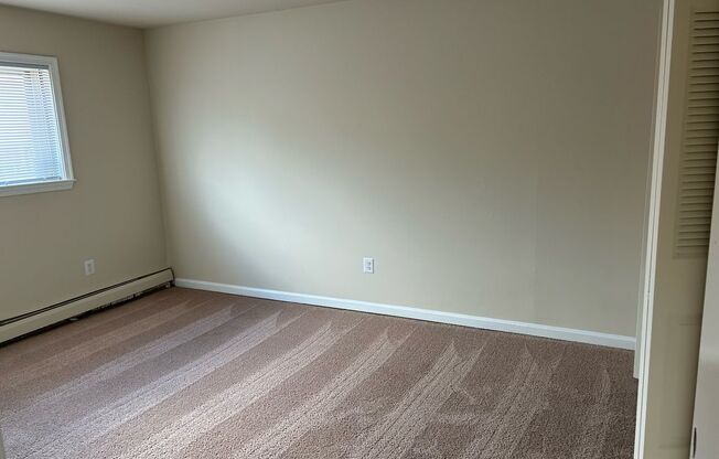 1 bed, 1 bath, 625 sqft, $1,295, Unit G10