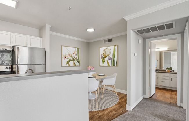 1 bed, 1 bath, 738 sqft, $1,175, Unit 319