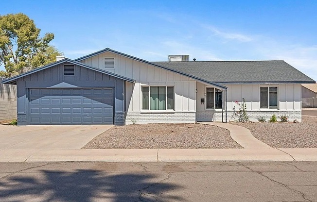 1664 E DE RIO DR