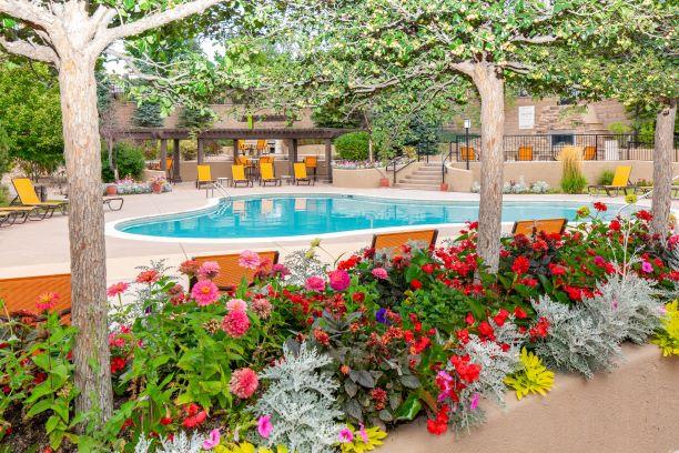 Picturesque Pool And Cabana Setting at Echo Ridge Apartments, Castle Rock, CO