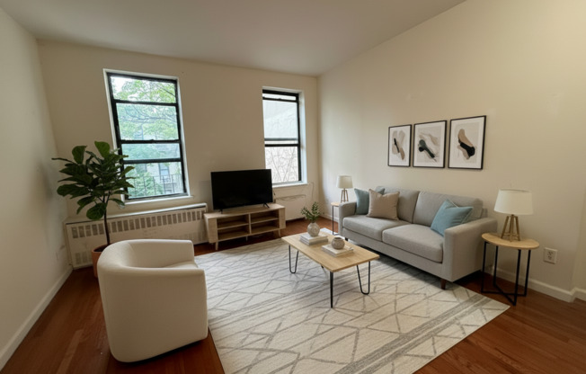 336 E 61 ST
