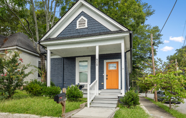 906 ALLENE AVE SW