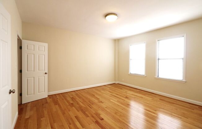 1 bed, 1 bath, 840 sqft, $3,295, Unit H410