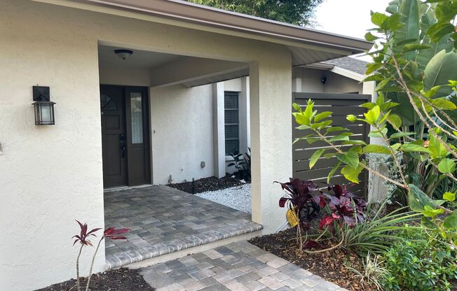 Beautiful 1-story, 3-bed, 2-bath Pool Home for Rent! South Sarasota