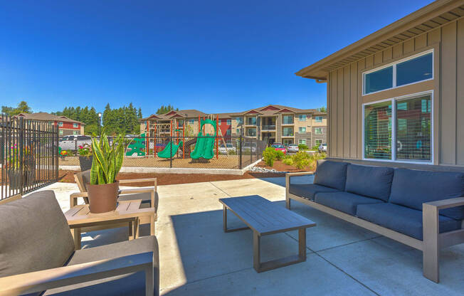 Outdoor Lounge at GATEWAY BY VINTAGE, Spanaway