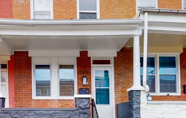 Gorgeous Renovation w/Original Hardwood Floors