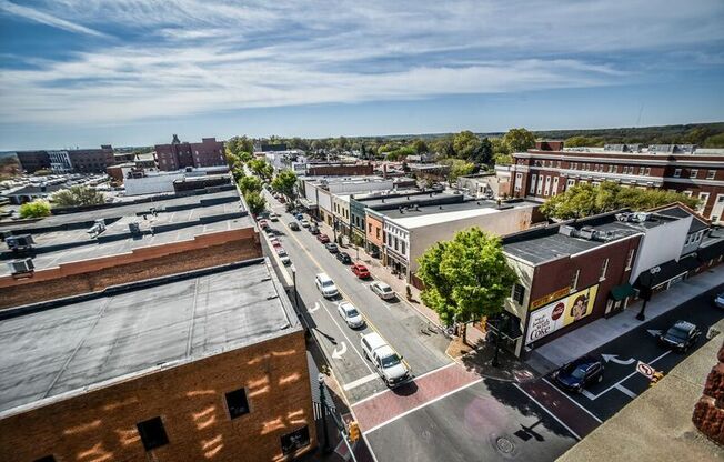 2 beds, 2 baths, 882 sqft, $1,550, Unit 206