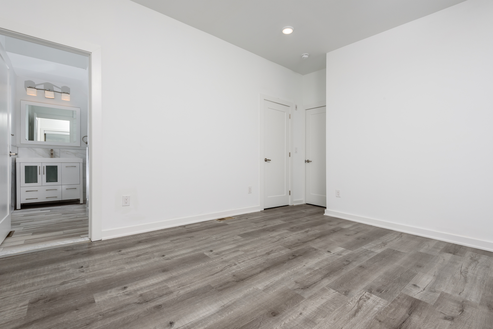 1654 Ridge Ave