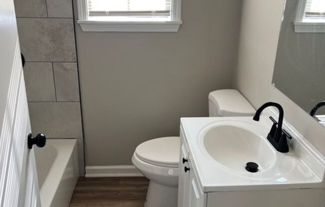 4 Success is now offering this cute 3bd/2ba home in the Castalia Heights area.
