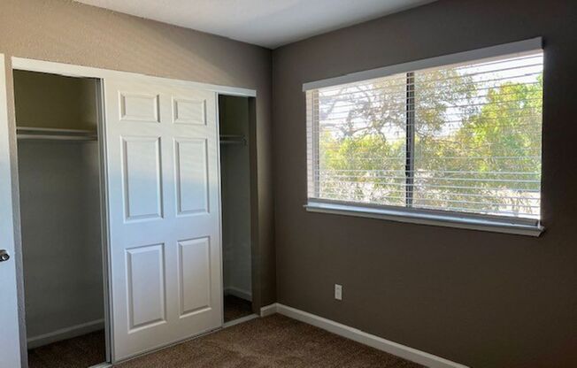 2 beds, 2 baths, 900 sqft, $1,695, Unit 26