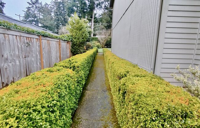Great 4 bedroom Home Located in the Sought-after First Addition Neighborhood in Lake Oswego!