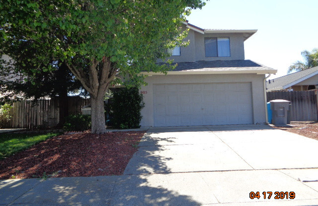 905 SAGE DR., VACAVILLE, CA 95687