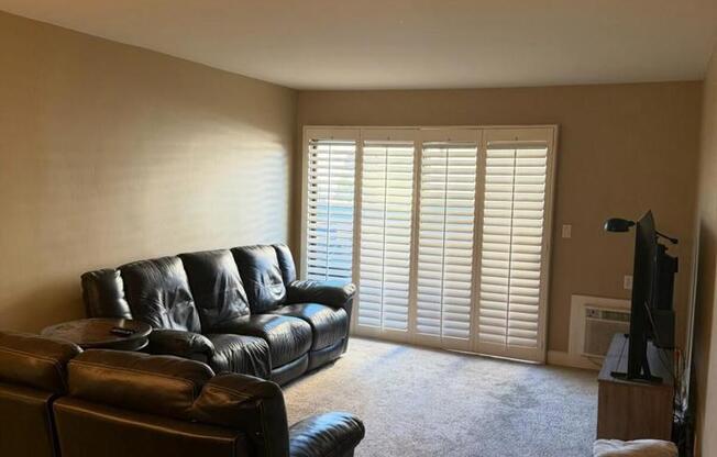 1 bed, 1 bath, 663 sqft, $3,000, Unit 556