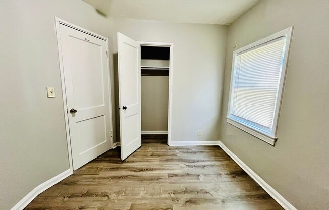 2 beds, 1 bath, $995