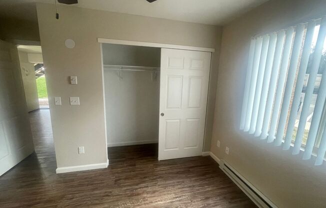 1 bed, 1 bath, 550 sqft, $990, Unit 341