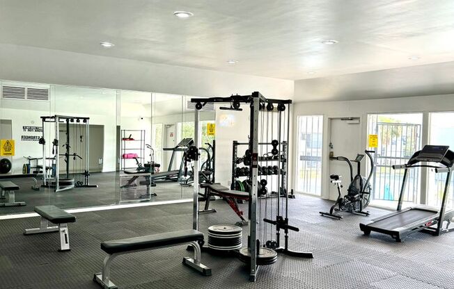 3 beds, 2 baths, 1,205 sqft, $2,275, Unit 061