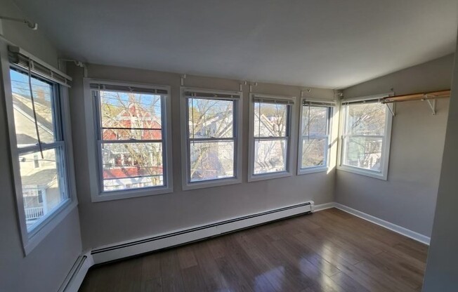 33 SHANNON ST