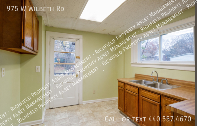 975 W WILBETH RD