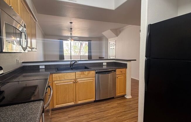 2 beds, 2.5 baths, $1,900, Unit APARTMENT 1271