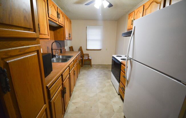 3 beds, 1 bath, $1,350