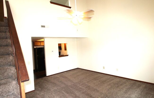 2 beds, 1 bath, 850 sqft, $850, Unit 11B