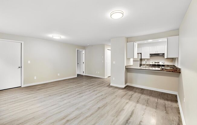 1 bed, 1 bath, 653 sqft, $1,560, Unit E205