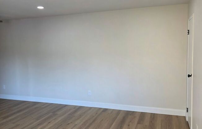 1 bed, 1 bath, 652 sqft, $1,995, Unit 427