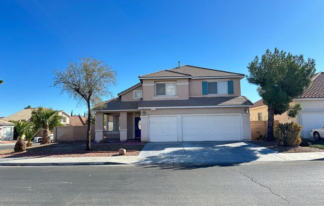 3 beds, 2.5 baths, $2,295