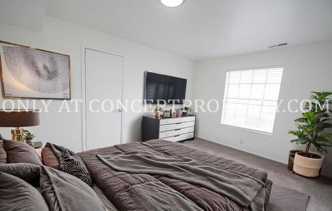 2 beds, 1 bath, 920 sqft, $1,299, Unit 30