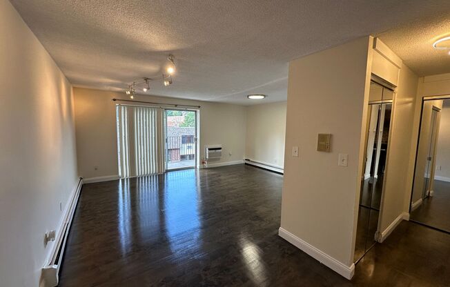 Large Studio - Balcony - Pool - Close to T