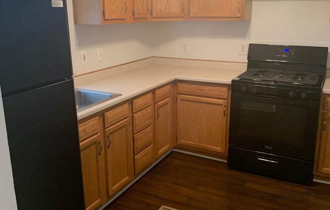 Two Bedroom/1.5 Bath in the Heart of Mt. Washington